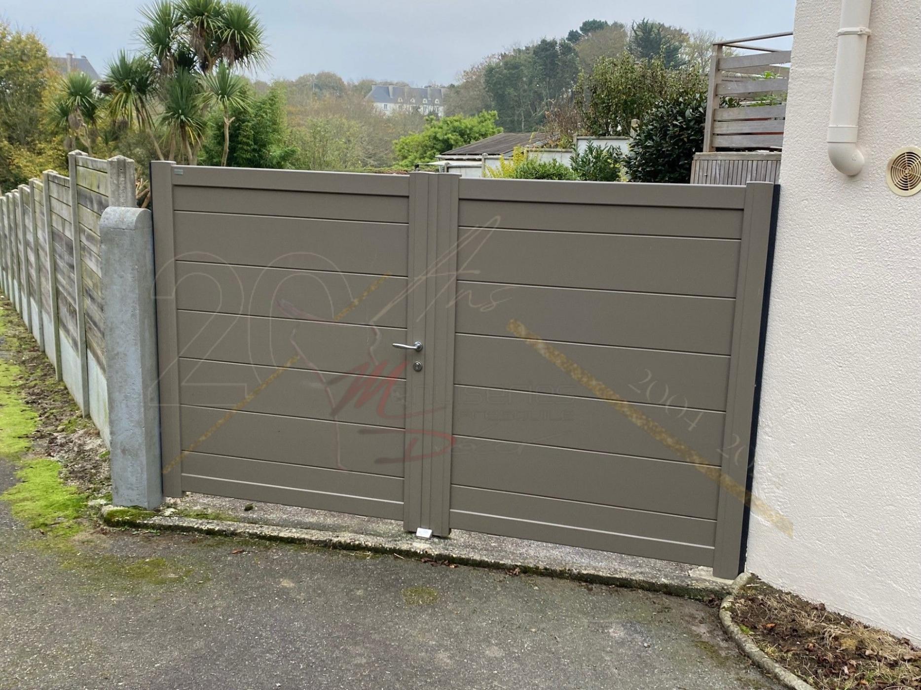 Portail battant aluminium SIB